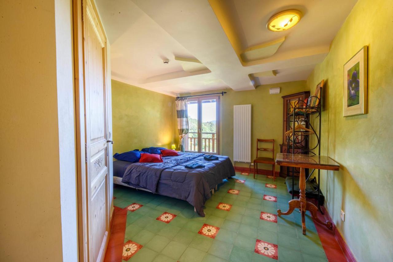 Eco-Hotel Et Yourtes Du Mercantour Guillaumes Eksteriør billede