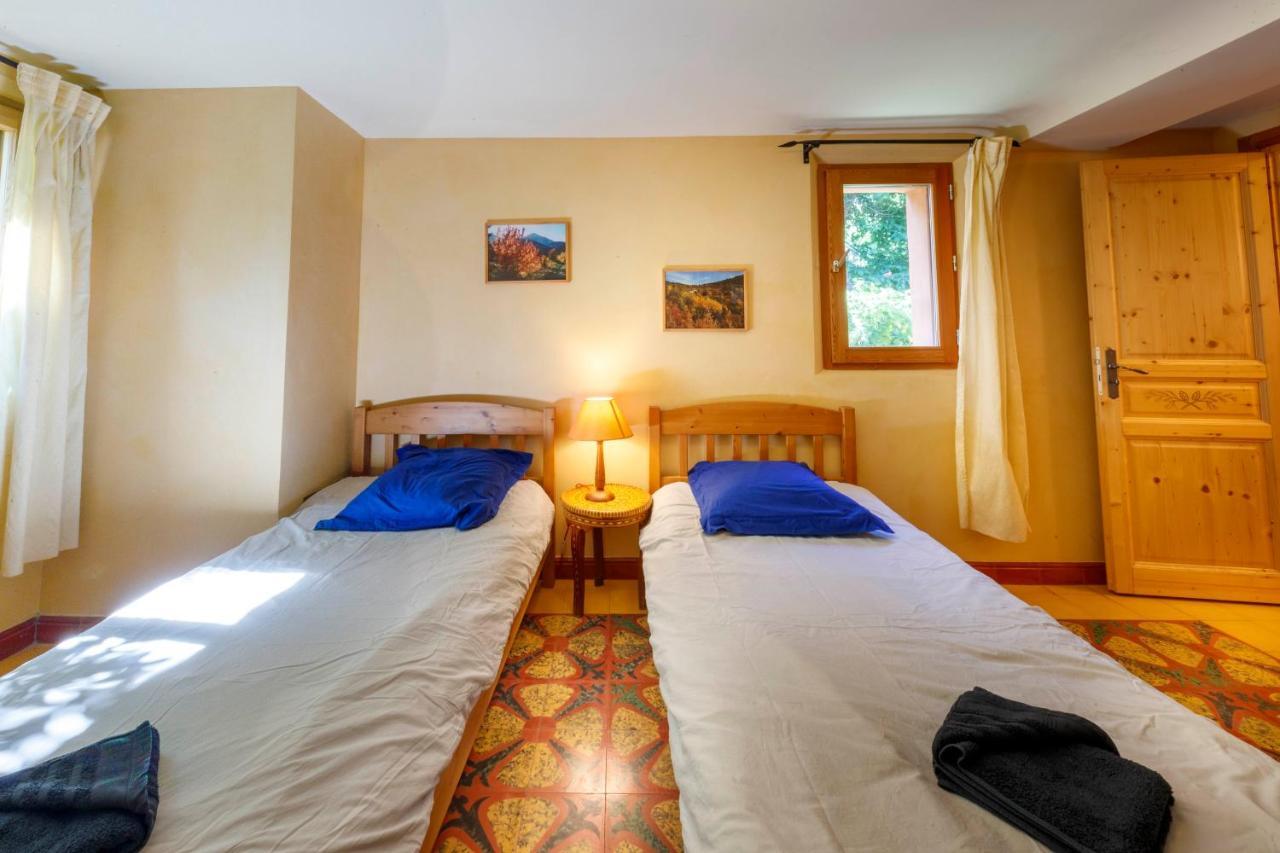 Eco-Hotel Et Yourtes Du Mercantour Guillaumes Eksteriør billede