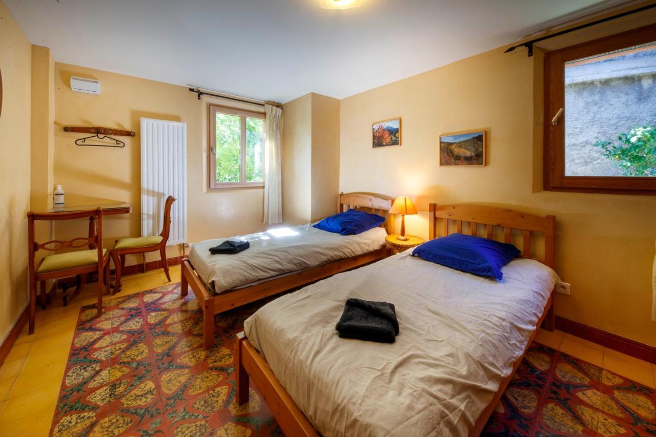Eco-Hotel Et Yourtes Du Mercantour Guillaumes Eksteriør billede