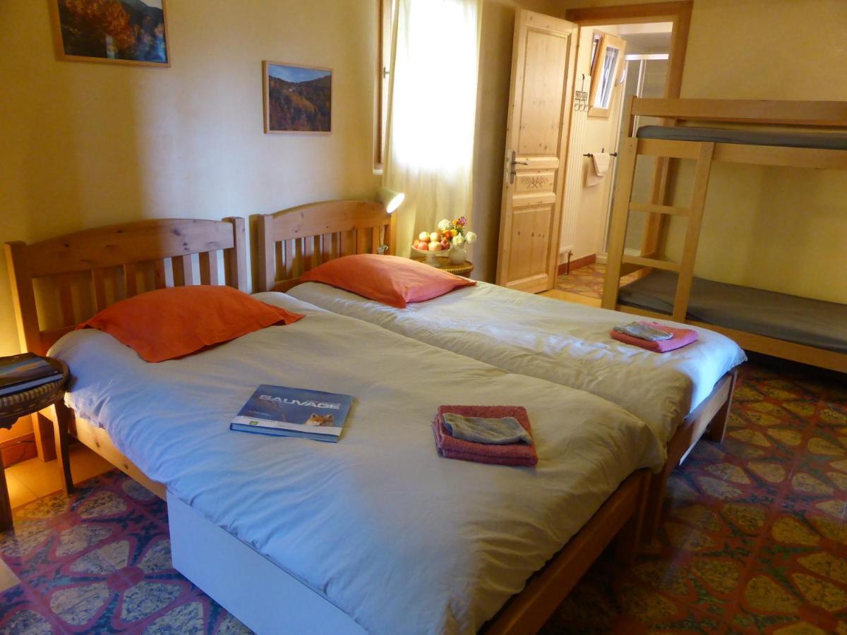 Eco-Hotel Et Yourtes Du Mercantour Guillaumes Eksteriør billede