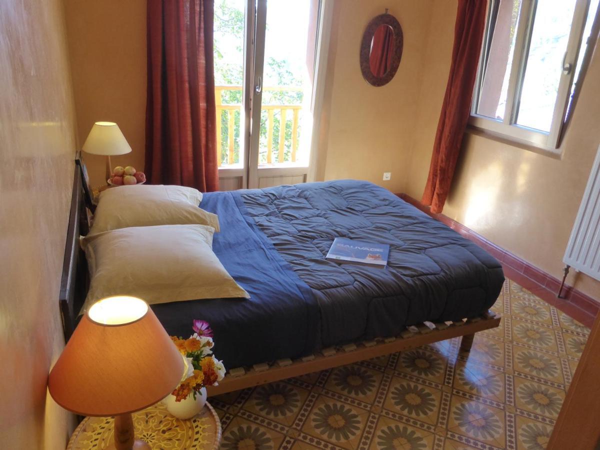 Eco-Hotel Et Yourtes Du Mercantour Guillaumes Eksteriør billede